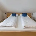 Ueber Der Alten Gaertnerei