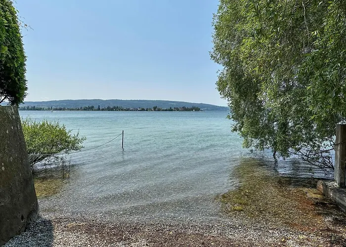 Ueber Der Alten Gaertnerei Lägenhet Allensbach